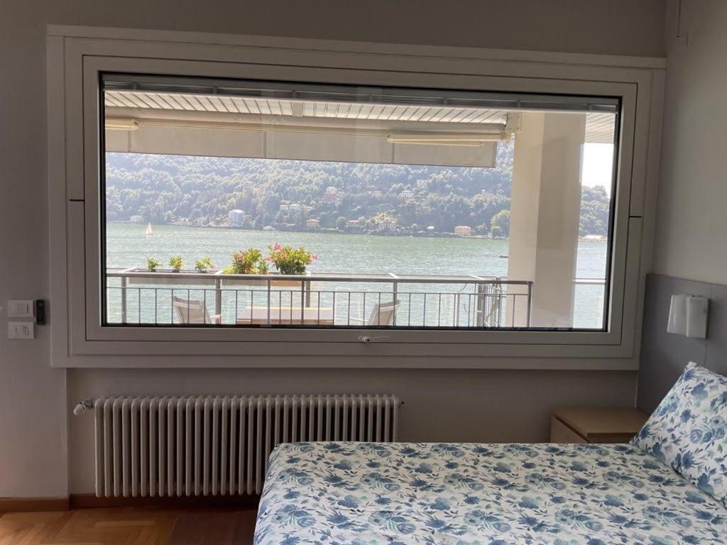 Lakeviewcabin - King Room With Balcony Комо Екстериор снимка